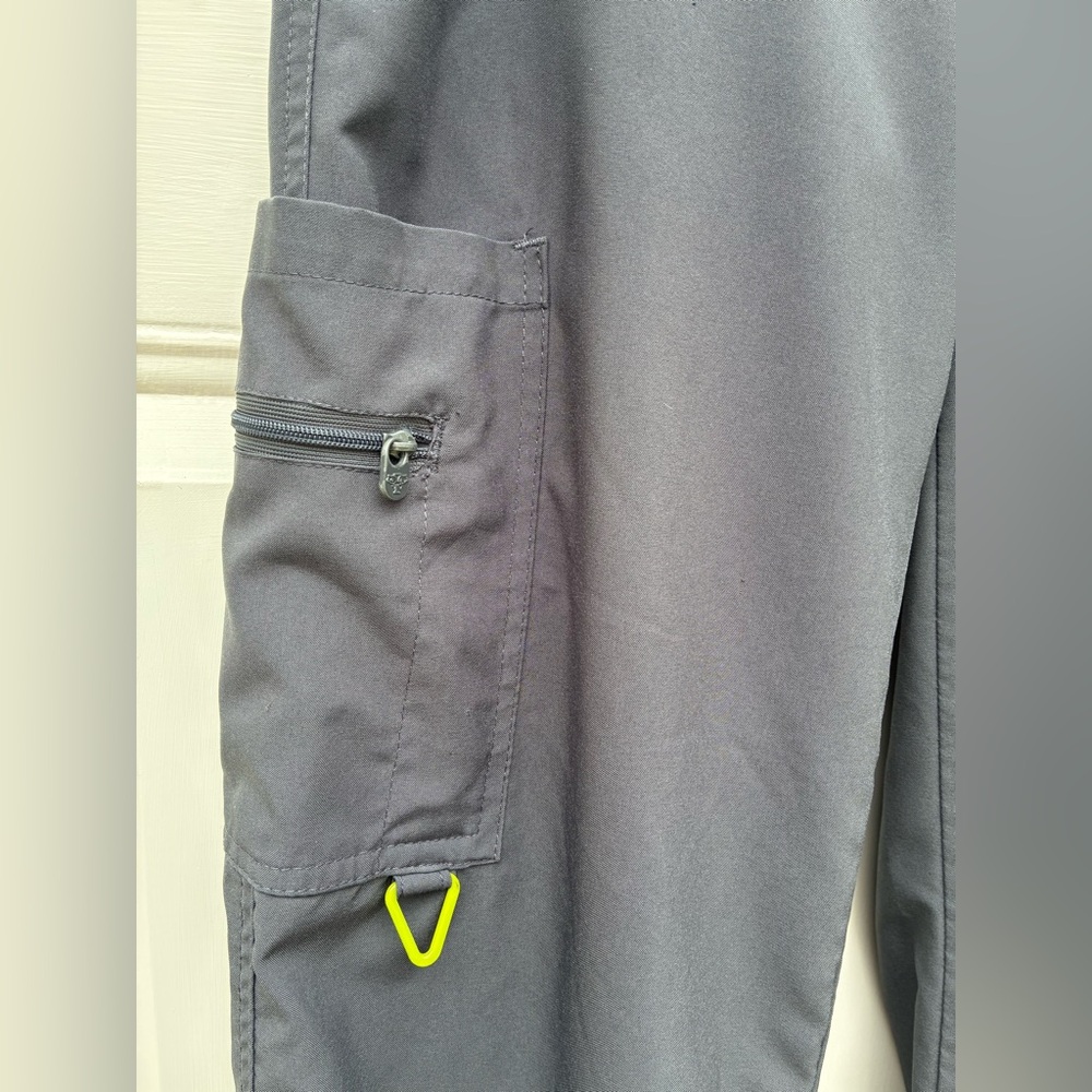 Activate by Med Couture Womens Yoga Cargo Scrub Pants Sz S - Picture 4 of 13